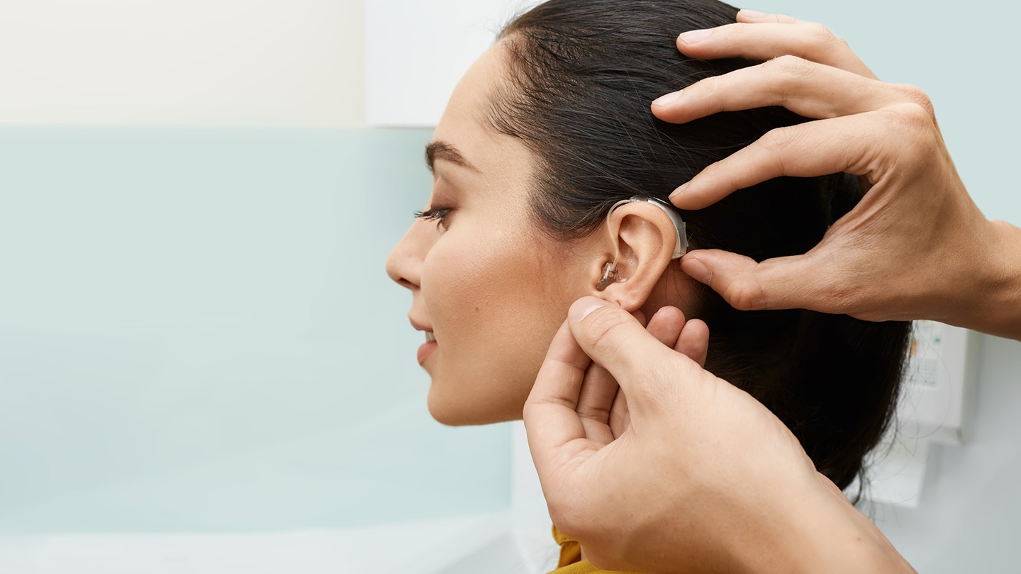 What is a Hearing Aid? The Latest Technology – 2024 Guide